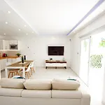 Dom wakacyjny Point 3 Bed House Arona (Tenerife)