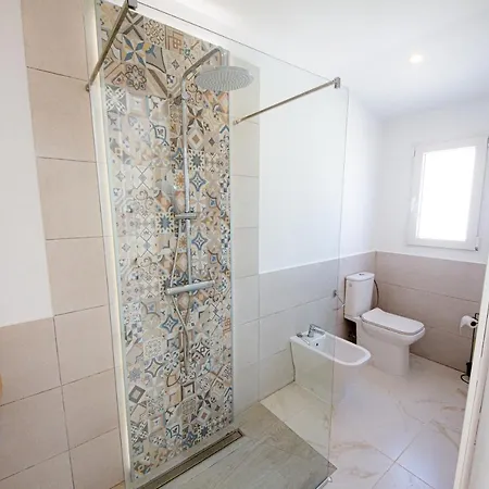 別荘 Point 3 Bed House アロナ