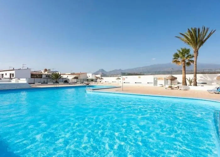 Point 3 Bed House بيت للعطل